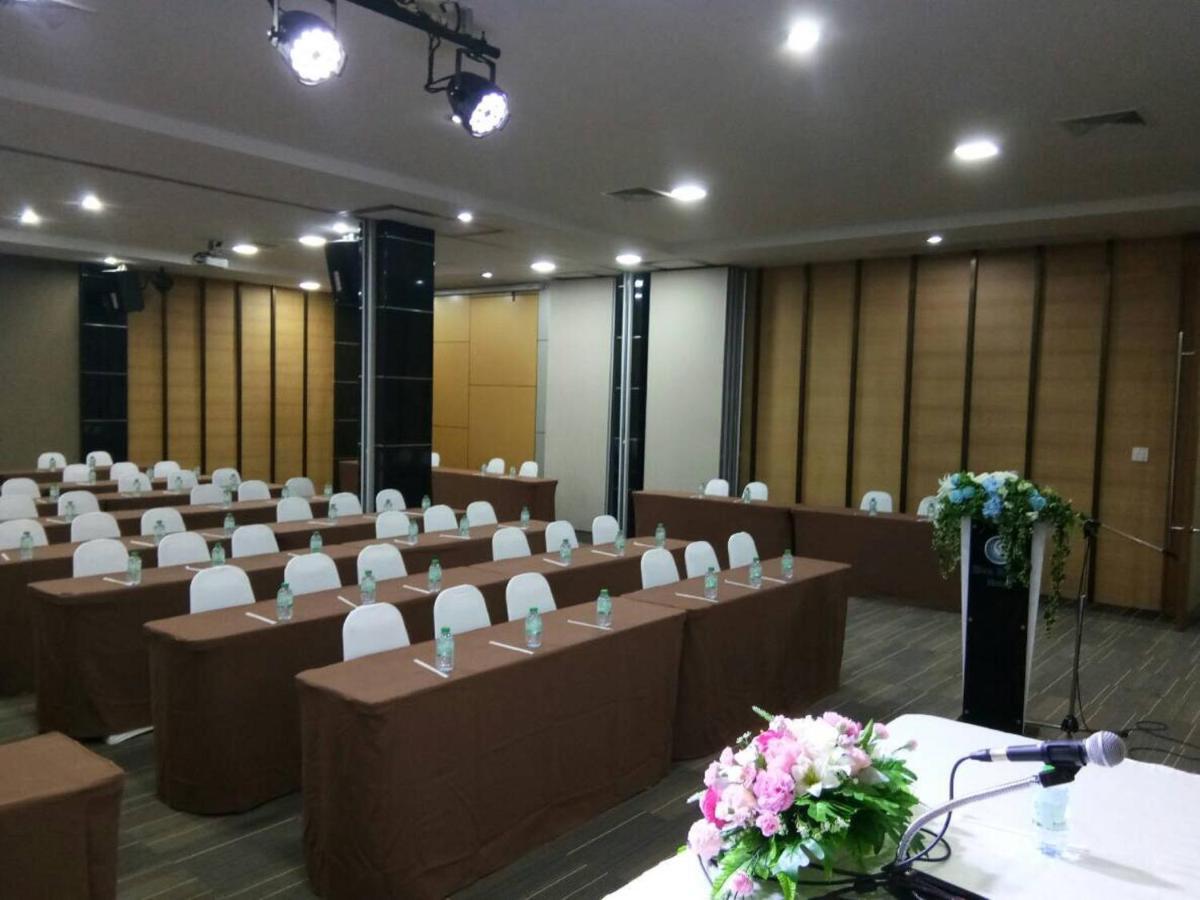 Siva Royal Hotel Phatthalung Esterno foto